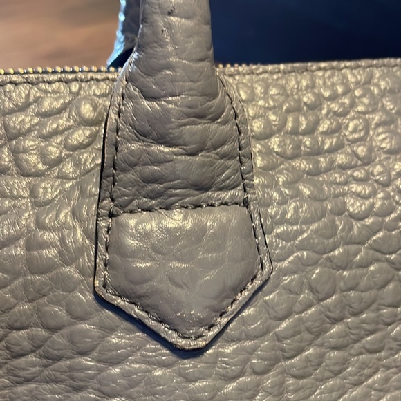 Authentic Burberry Pebbled Leather Tote - Dewsbury - Picture 10 of 16